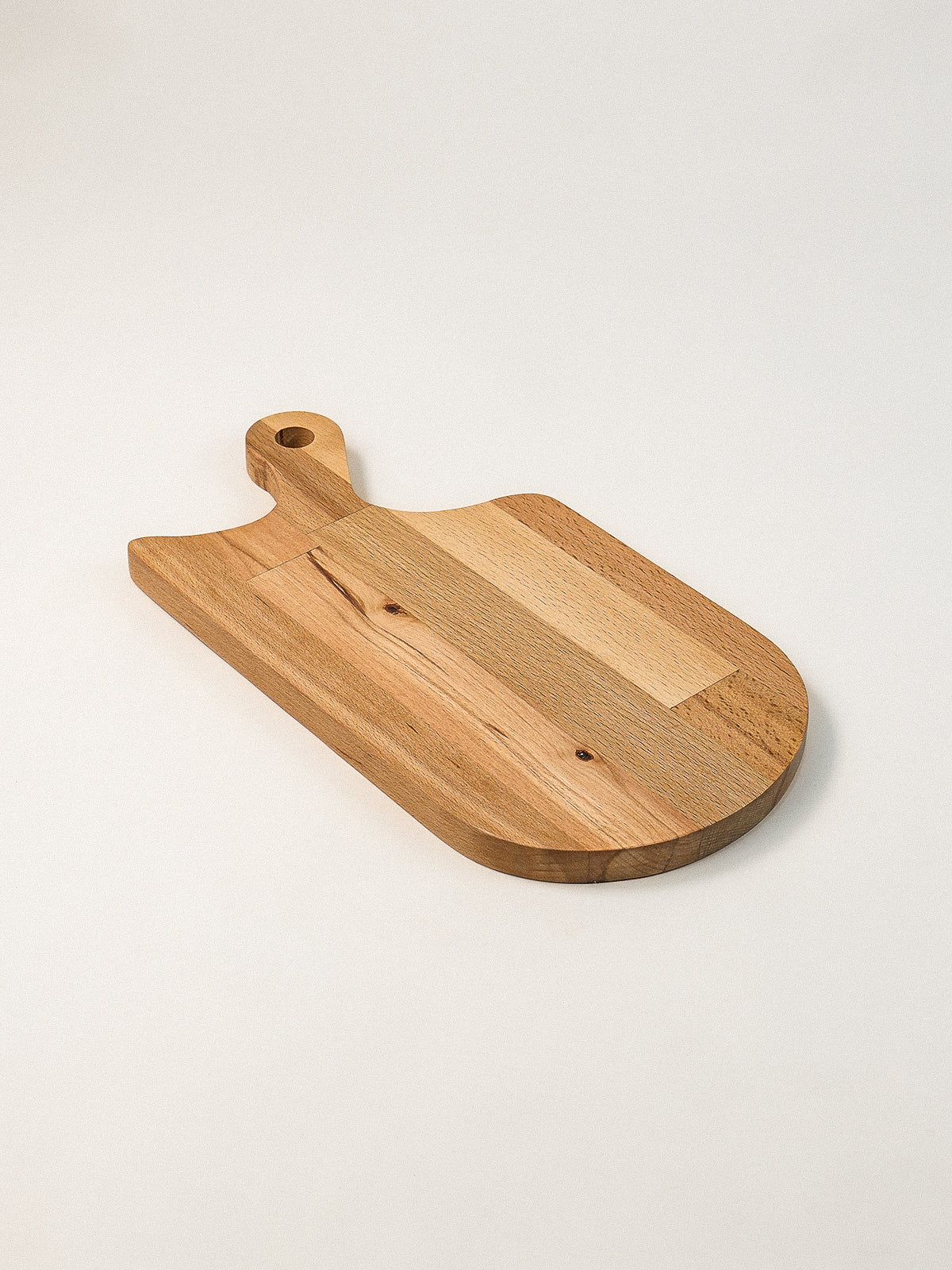 saplı ahşap sunum tahtası – Lofoten Oval Ahşap Sunum Tahtası 18 x 35 x 1.8 Cm | Noords