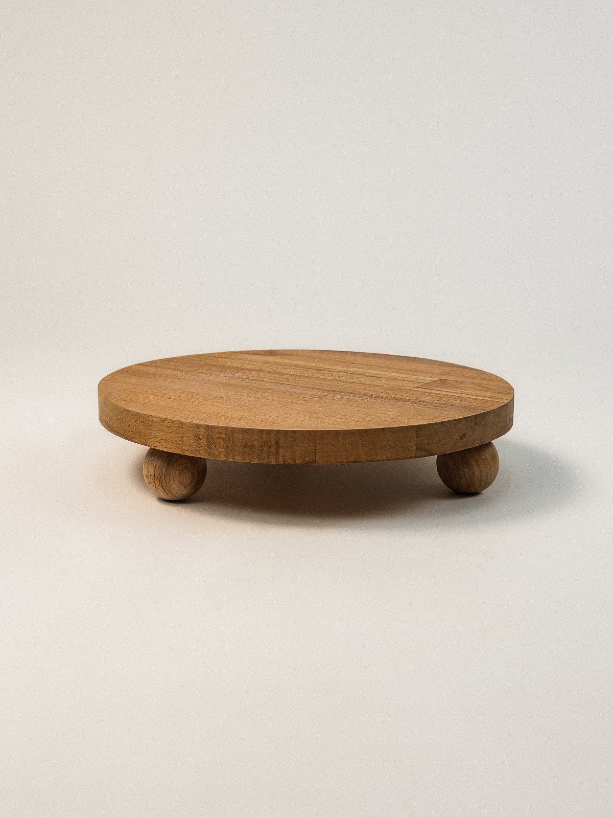 ahşap kek standı – Are Ayaklı Yuvarlak Ahşap Kek Standı 22 x 1.8 cm | Noords